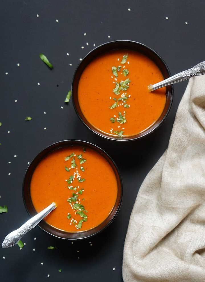 Healthy roasted red pepper & carrot soup made in the instant pot. This vegan and gluten free soup has bold flavors from roasting the red peppers and carrots