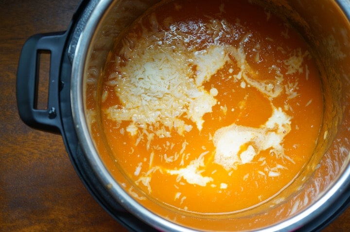 Creamy Tomato soup Instant Pot - Add cream and cheese